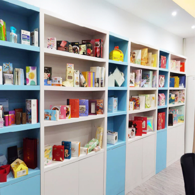 Kini Menawarkan Solusi Pencetakan Kotak Kertas Kustom